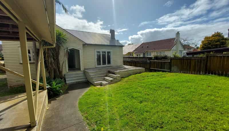 19 Hazel Ave, Sandringham