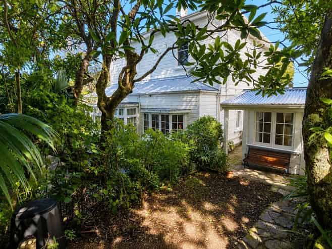 31 Patanga Crescent, Thorndon