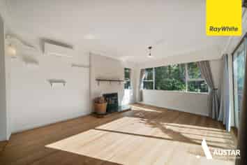 42 Derwent Crescent, Titirangi