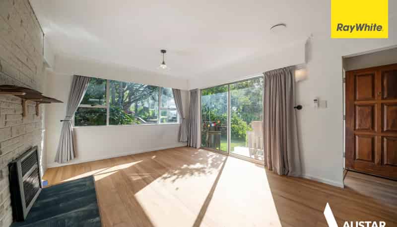 42 Derwent Crescent, Titirangi