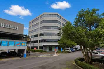 Move-In Ready Office at Central Park