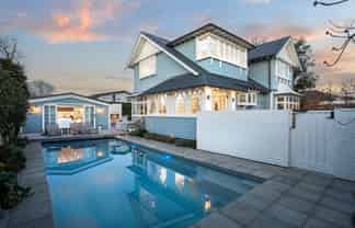 18 Allister Avenue, Merivale