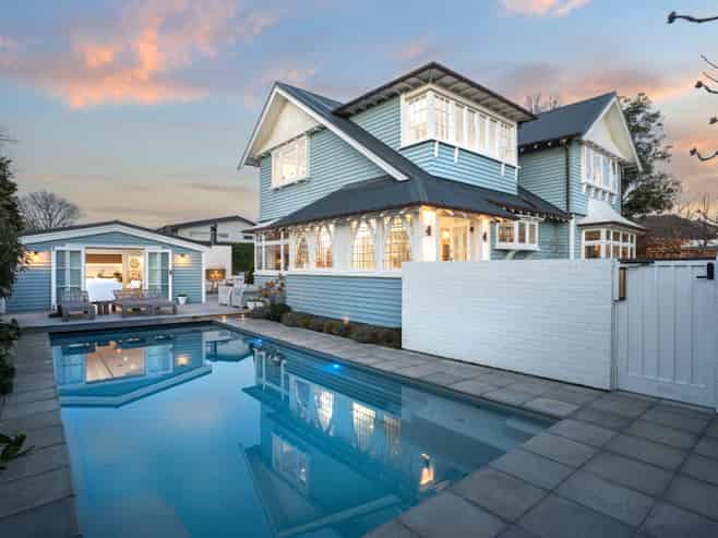18 Allister Avenue, Merivale