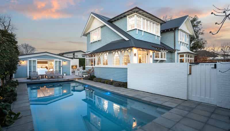 18 Allister Avenue, Merivale