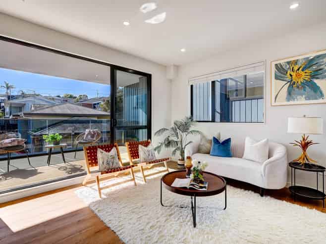 2/4 Powrie Street, Glenfield