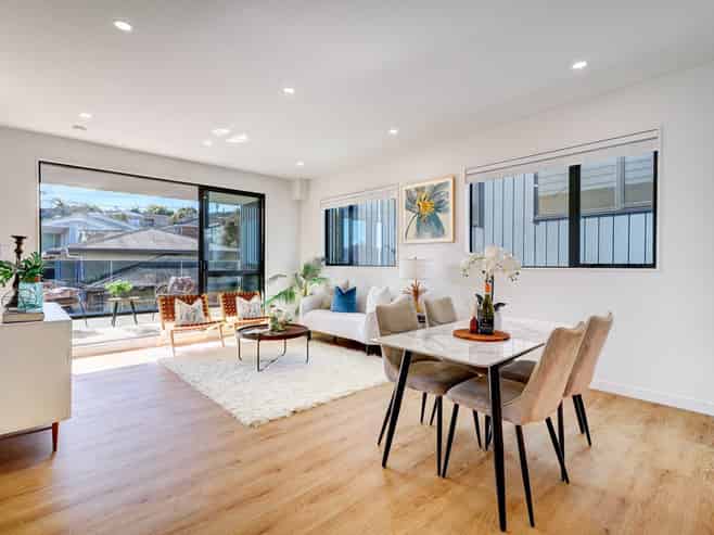 2/4 Powrie Street, Glenfield