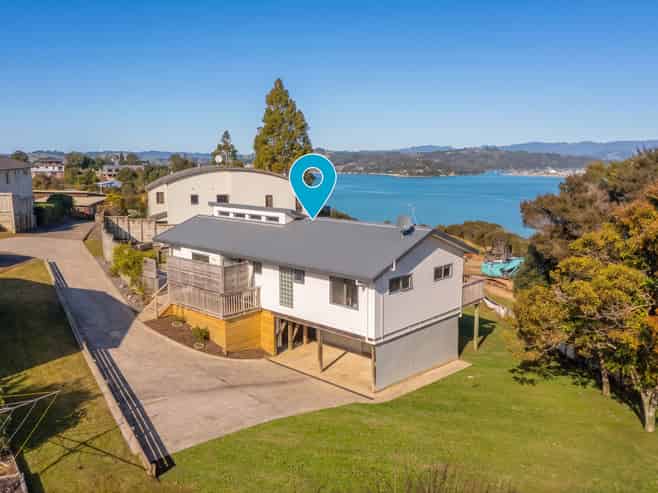 9 Christa Court, Whitianga