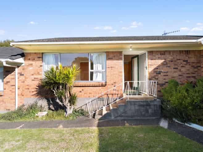 2/12 Dinglebank Road, Mount Wellington