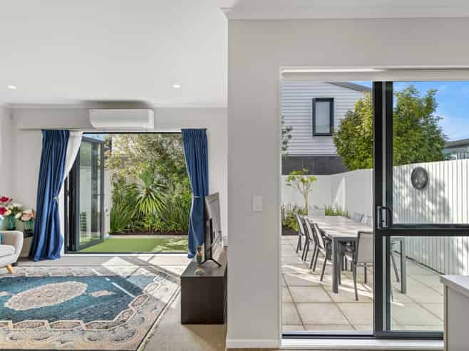 7 Whale Road, Mount Wellington