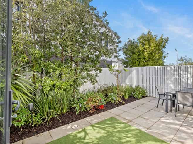 7 Whale Road, Mount Wellington