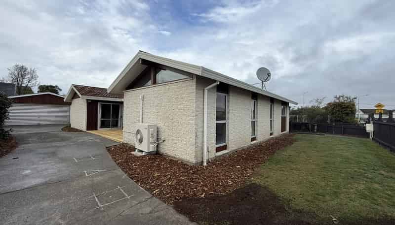 6 Royal Park Drive, Parklands
