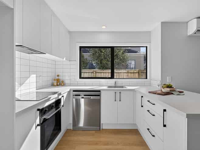 30 Coles Place, Saint Albans