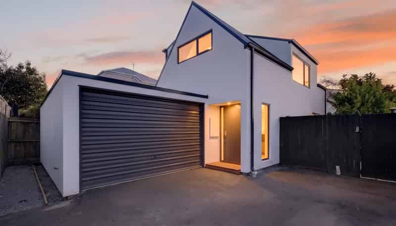 30 Coles Place, Saint Albans