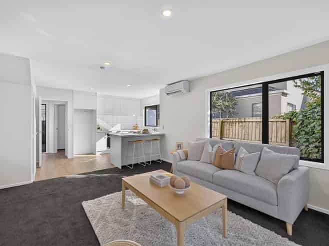 30 Coles Place, Saint Albans