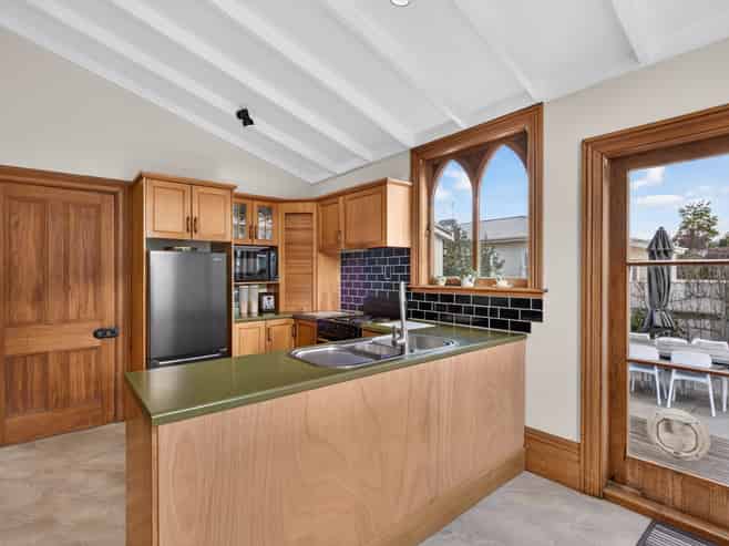 302 Lyndon Road West, Hastings