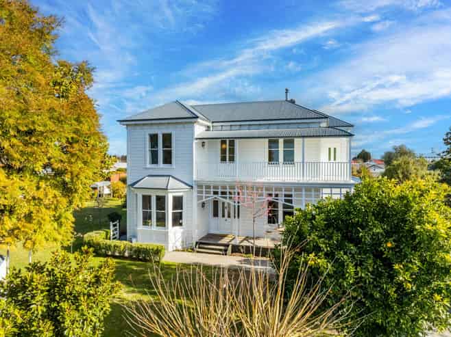 302 Lyndon Road West, Hastings