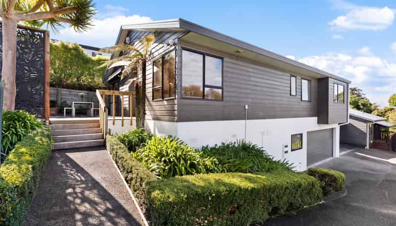 2/16 Pleasant Road, Glen Eden