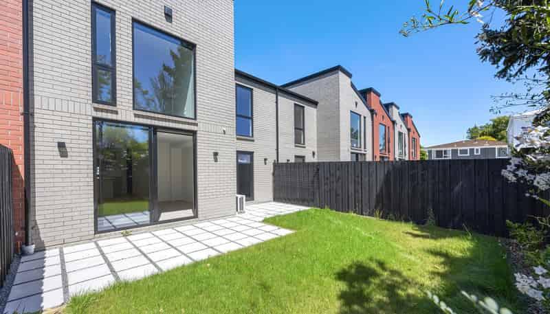 5/90 Holly Road, Saint Albans