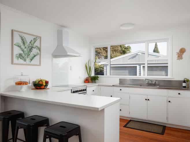 10 Leon Street, Riverdale