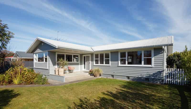 10 Leon Street, Riverdale