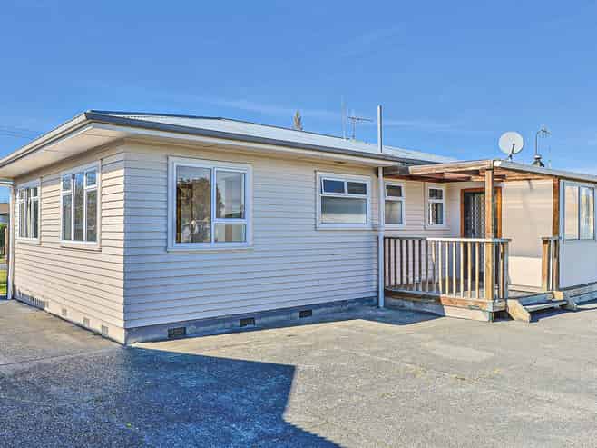 53 Oldham Avenue, Onekawa