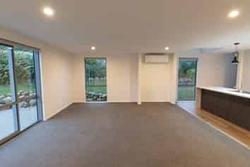 1 Field View, Bradford