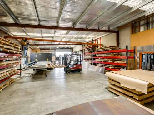 Industrial Workshop – Ready to Occupy