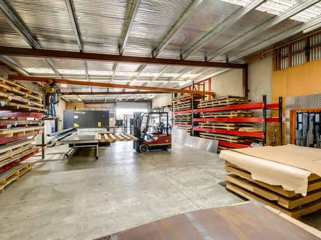 Industrial Workshop – Ready to Occupy