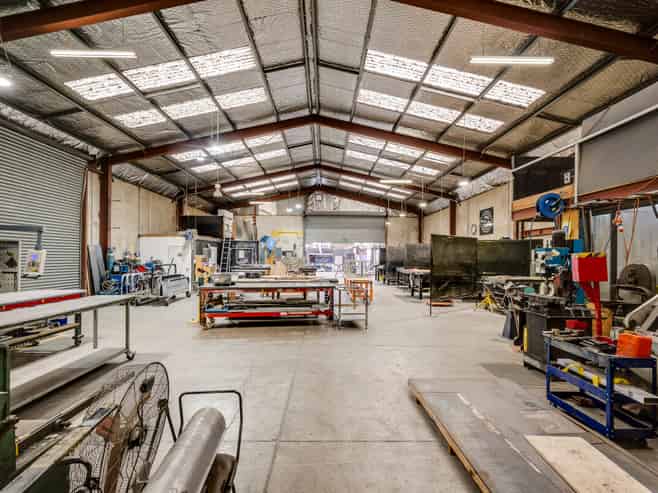Industrial Workshop – Ready to Occupy