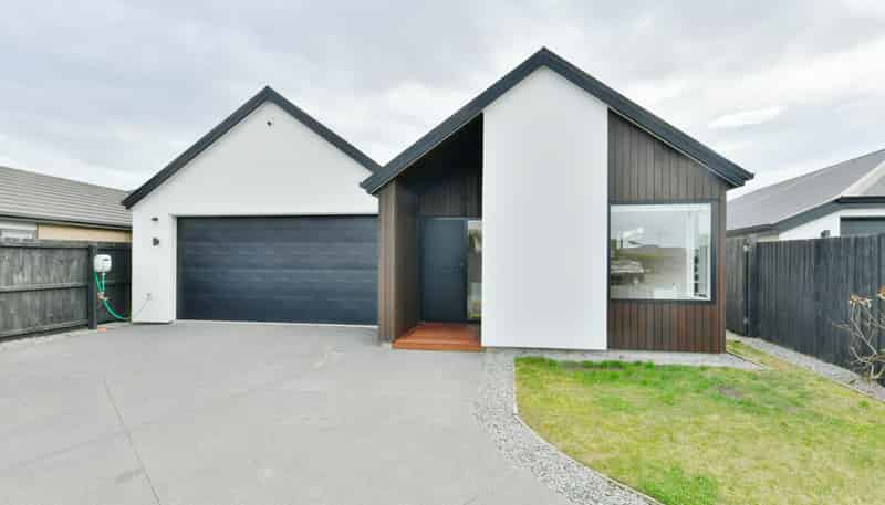 15 Colin Laloli Place, Wigram