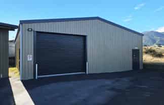 200sqm - Industrial unit