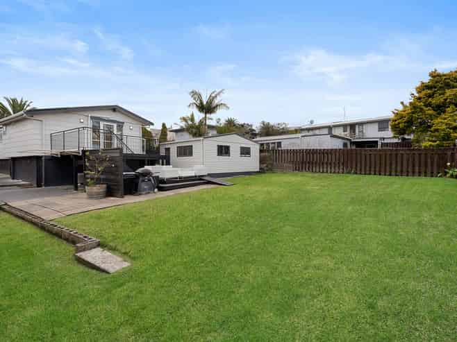 28 Fairway Avenue, Red Beach