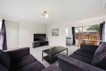 2/23 Butley Drive, Farm Cove