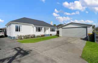 12 Bains Avenue, Hamilton East