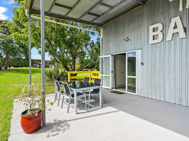 21A Pyle Road East, One Tree Point
