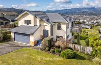 28 Kirton Drive, Riverstone Terraces