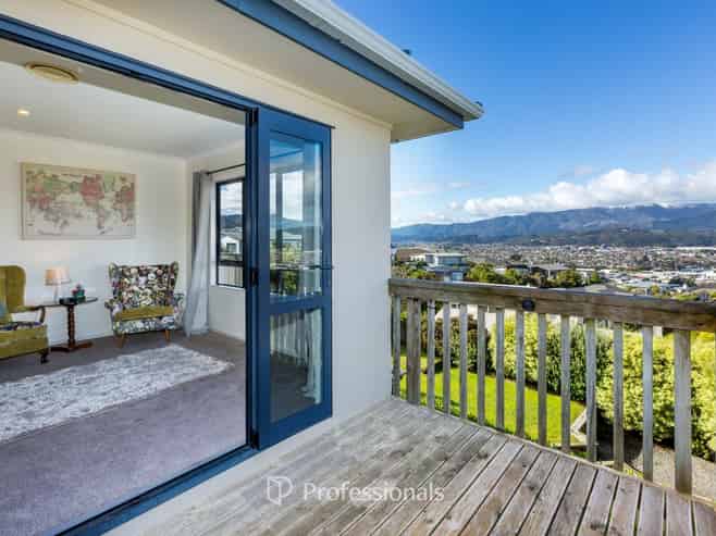 28 Kirton Drive, Riverstone Terraces