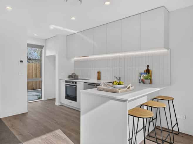 2/565 Madras Street, Saint Albans