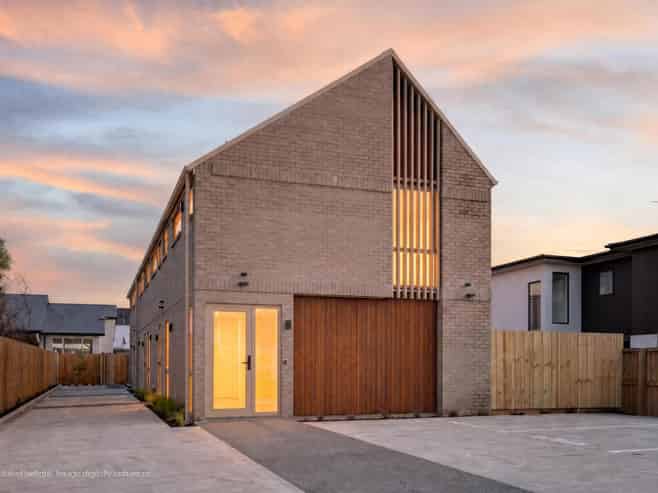 2/565 Madras Street, Saint Albans