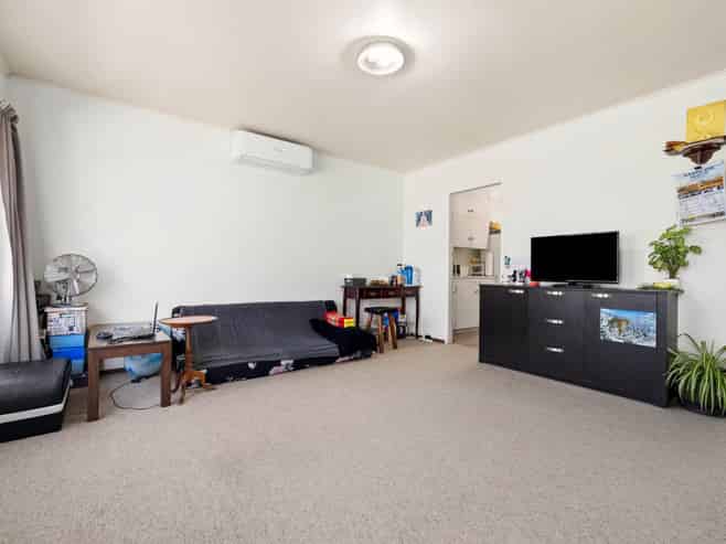 2/26 Cotter Avenue, Remuera