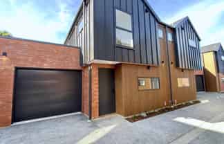 3/389 Armagh Street, Linwood