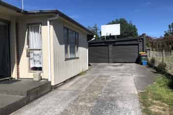 18 Roosevelt Road, Mangakakahi