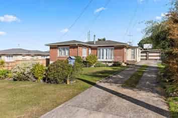 18 Roosevelt Road, Mangakakahi