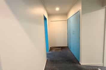 195M² RETAIL/OFFICE SPACE FOR LEASE
