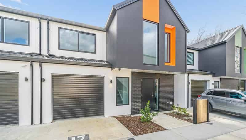  17 Elina Way, Heretaunga