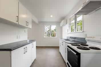 98 Ruskin Road, Newlands