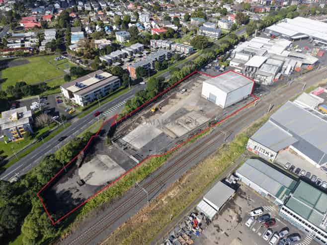 7,897sqm Premium Sealed Yard + 792sqm Warehouse