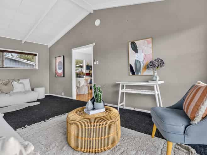 11 Hooker Avenue, Chedworth