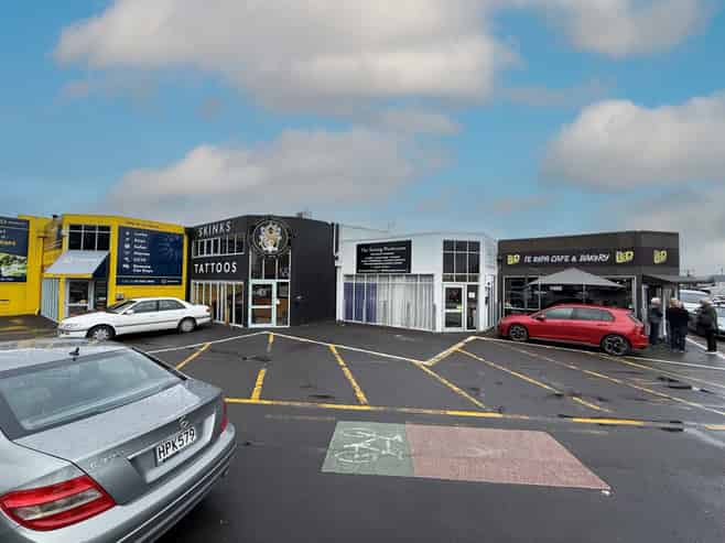 Get Noticed on Te Rapa Road