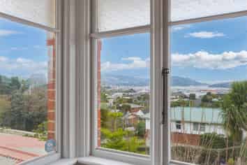122 Easther Crescent, KEW